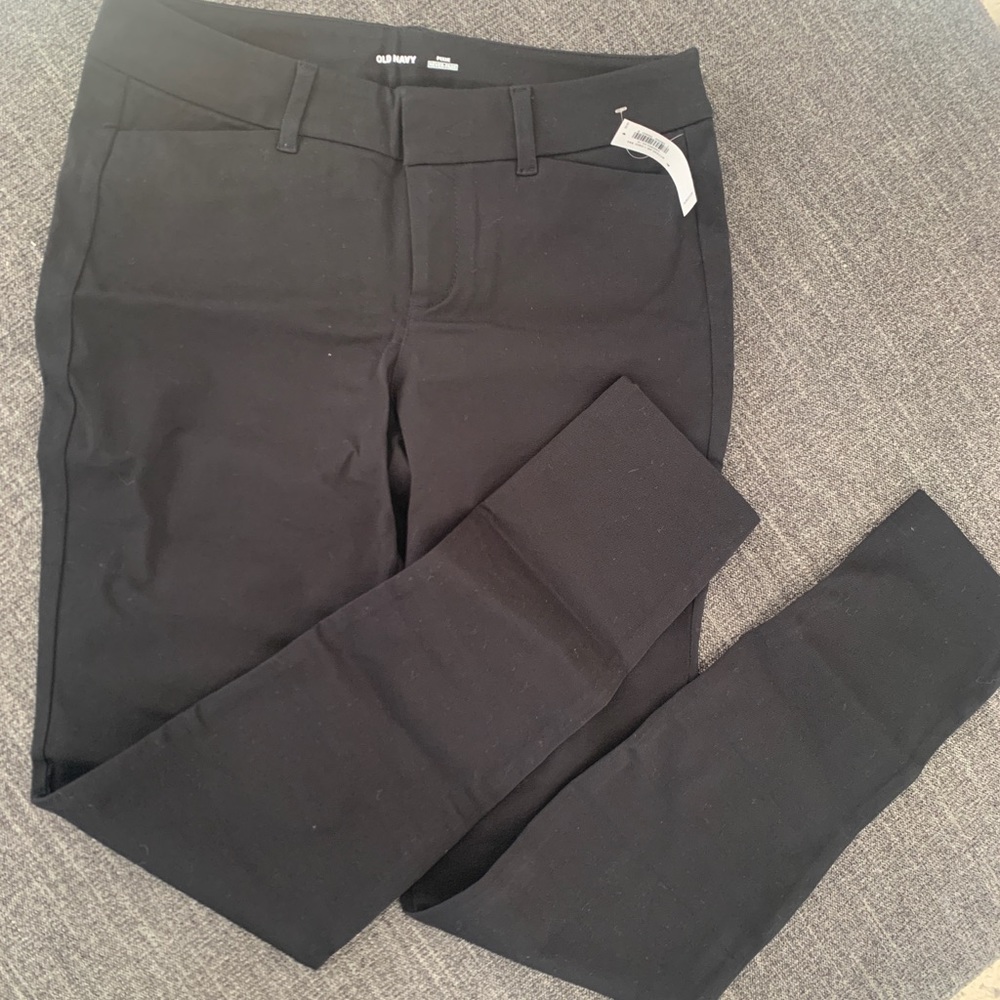 Old Navy pixie pants size 4 Black (I also have the same pants in navy blue!)